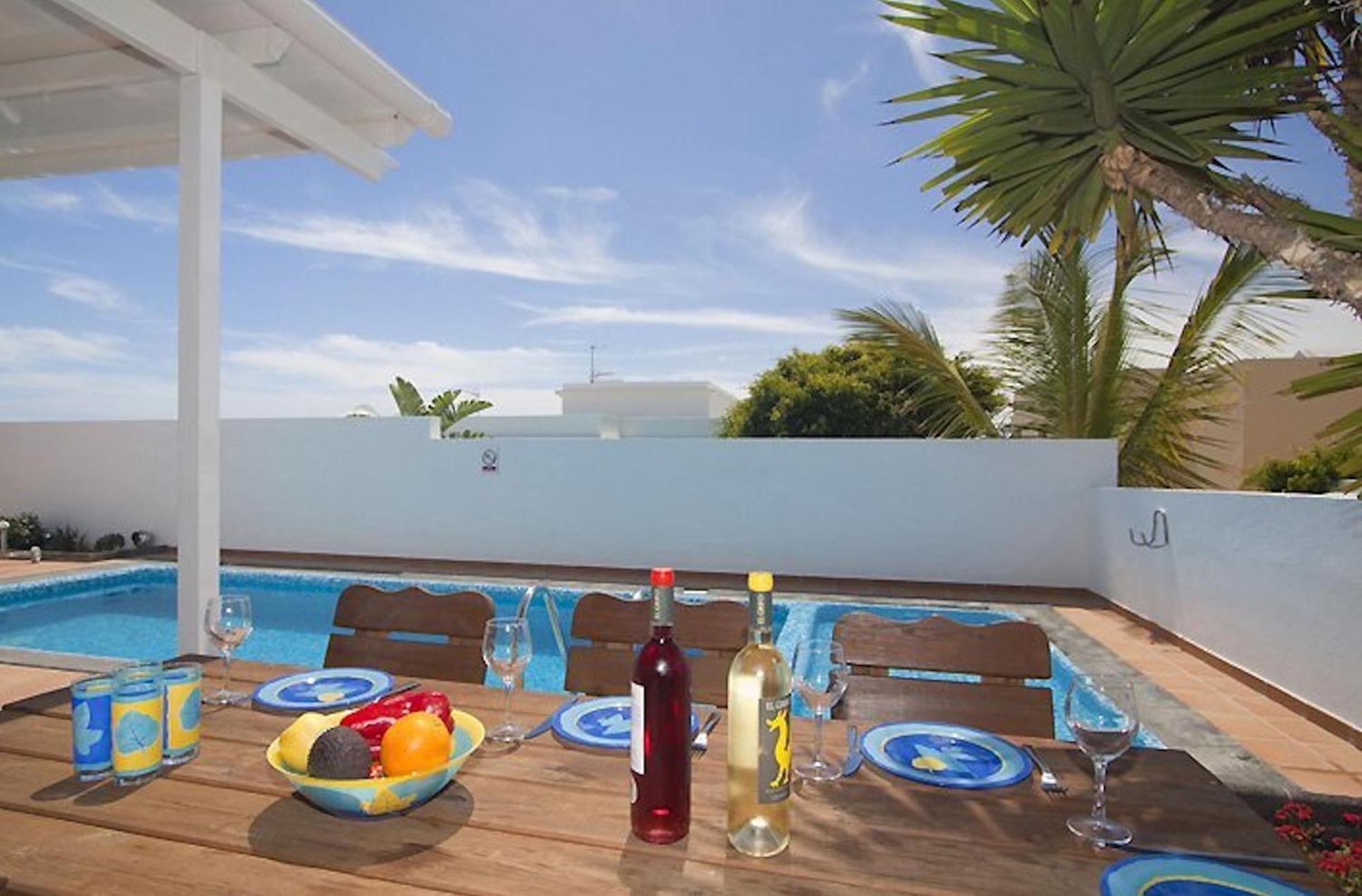 Lovely Los Mojones Villa Casa Jasmine Heated Pool Short Walk To Beach Puerto Del Carmen Puerto del Carmen  Exterior photo
